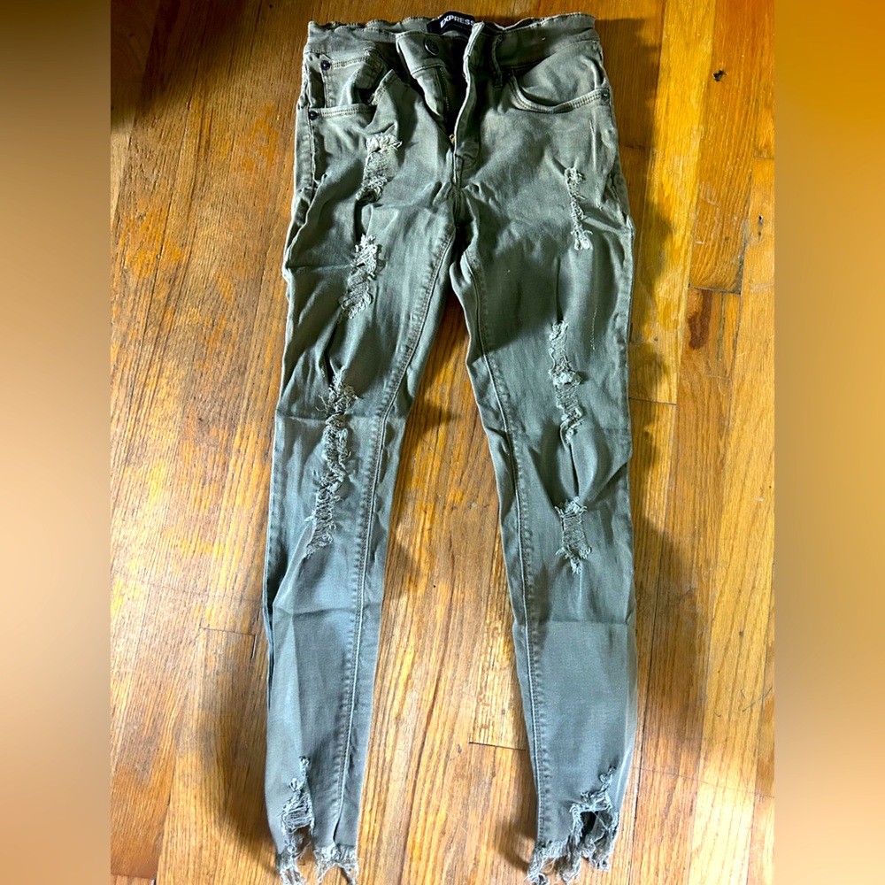 Express Distressed Jegging